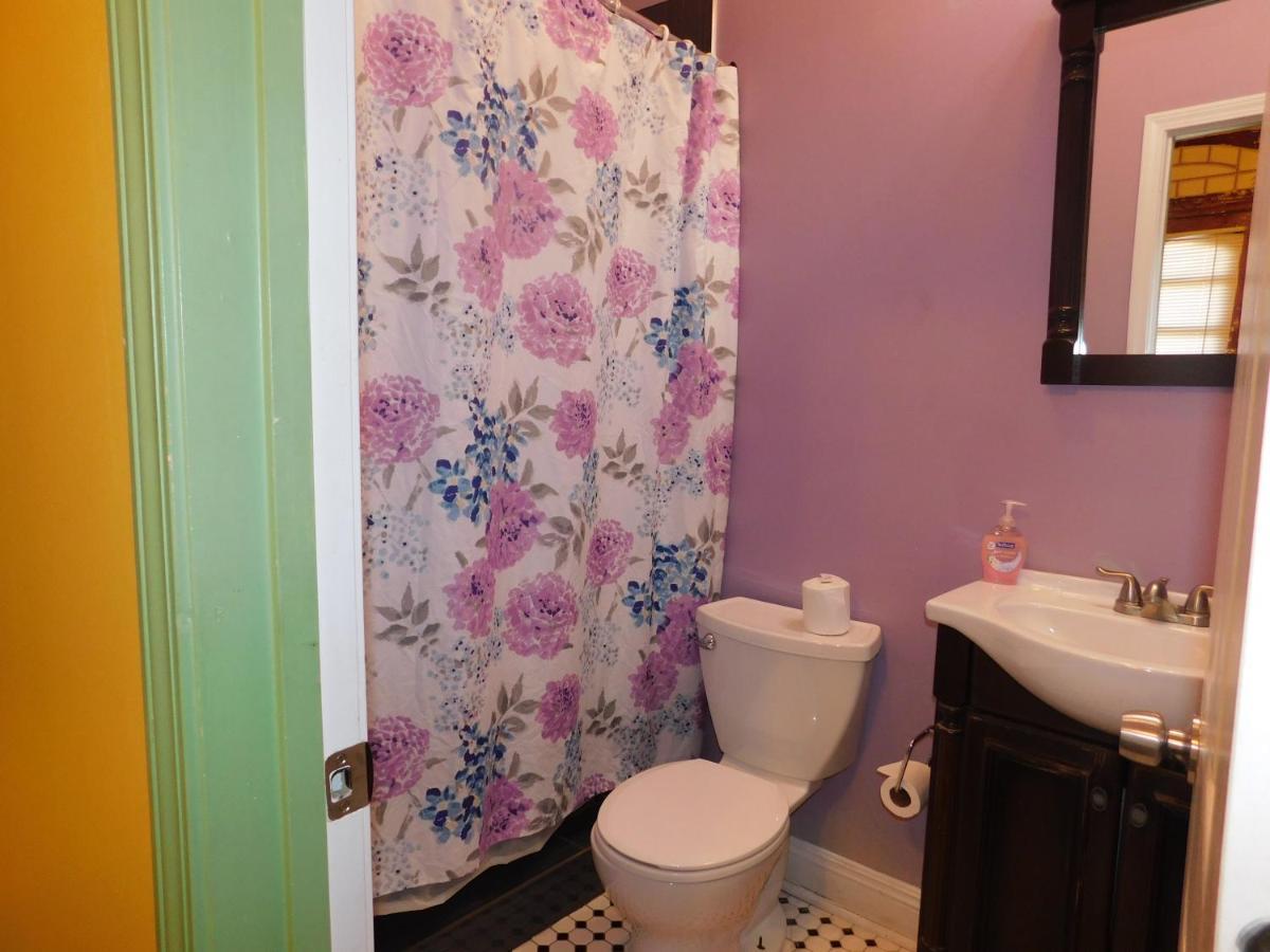Double or Twin Room Private Bathroom