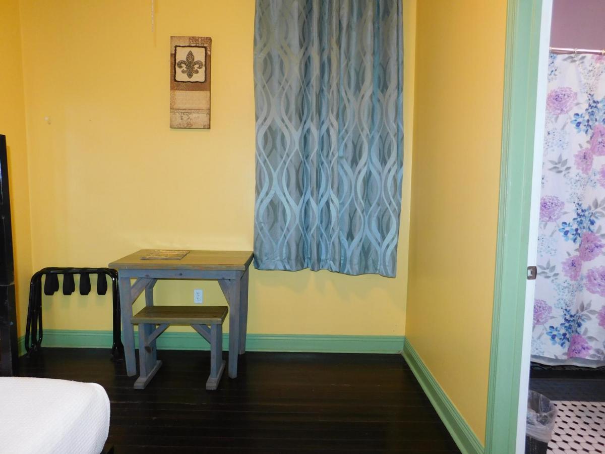Double or Twin Room Private Bathroom